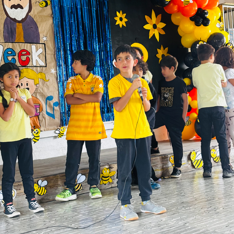 Semana del Inglés de Primaria 2025 - El mundo de nuestros niños - Colegio Refous